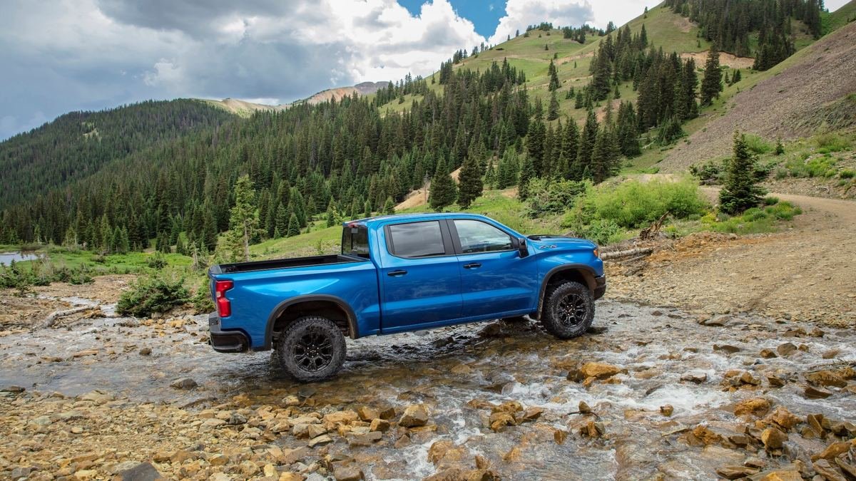 2024 Chevrolet Silverado 1500 ZR2, which uses the 6.2L L87 V8 covered by GM's engine recall